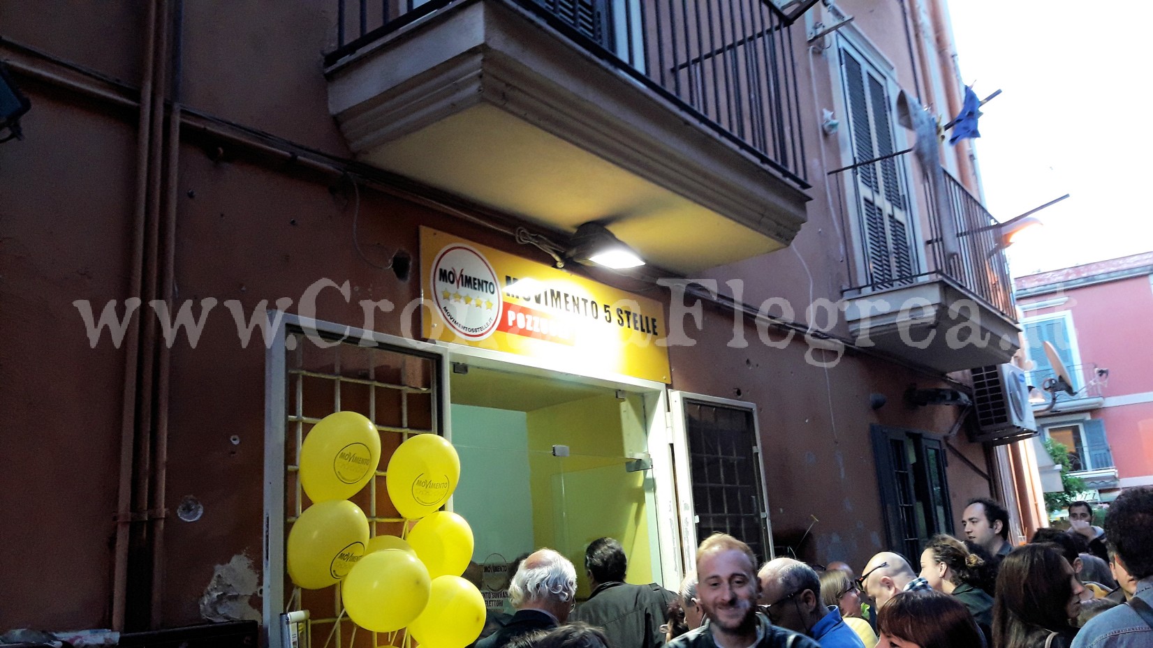 POZZUOLI/ Inaugurata la prima sede del Movimento 5 Stelle