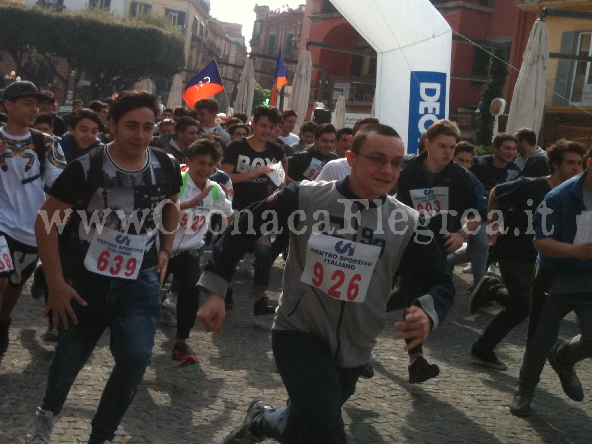 A Pozzuoli una maratona di solidarietà – LE FOTO