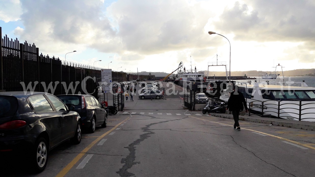 A Pozzuoli parcheggi chiusi a Natale, Capodanno e durante tutti i giorni di festa