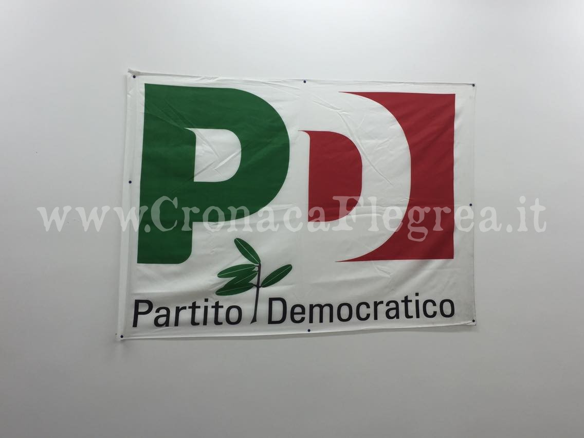 Il PD a Pozzuoli senza simbolo: il fallimento del partito dei record ora fa tremare i vertici puteolani