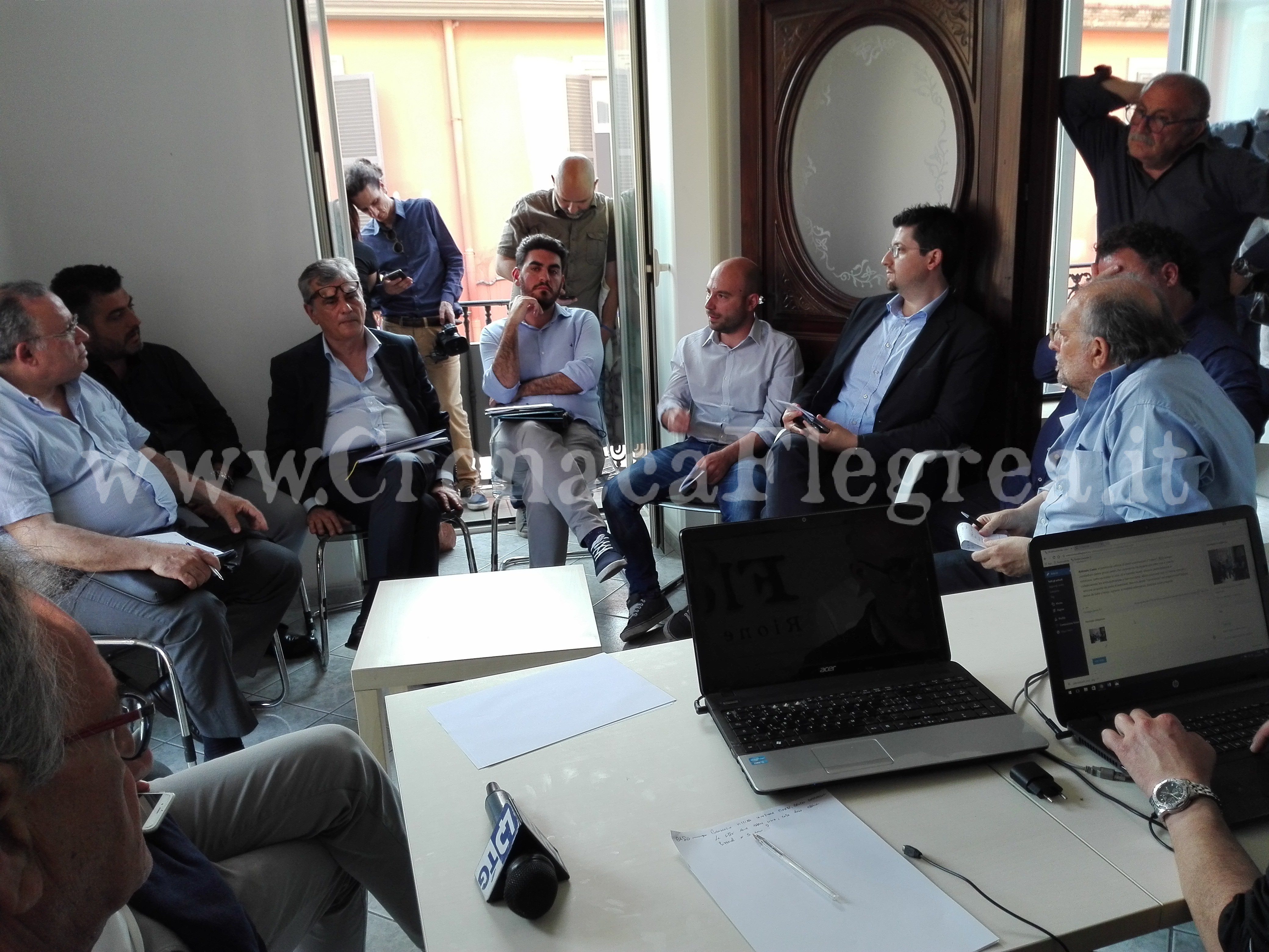 Forum a Cronaca Flegrea: i commercianti incontrano i candidati sindaci – LA DIRETTA