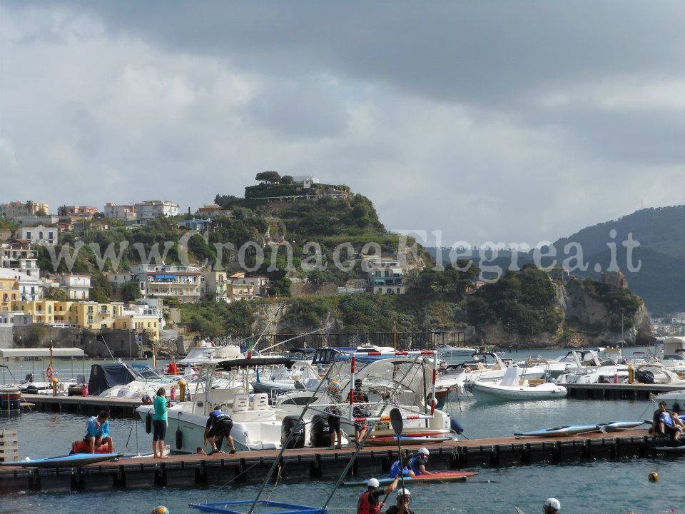 Il porto di Baia diventa area pedonale nei week-end fino a settembre