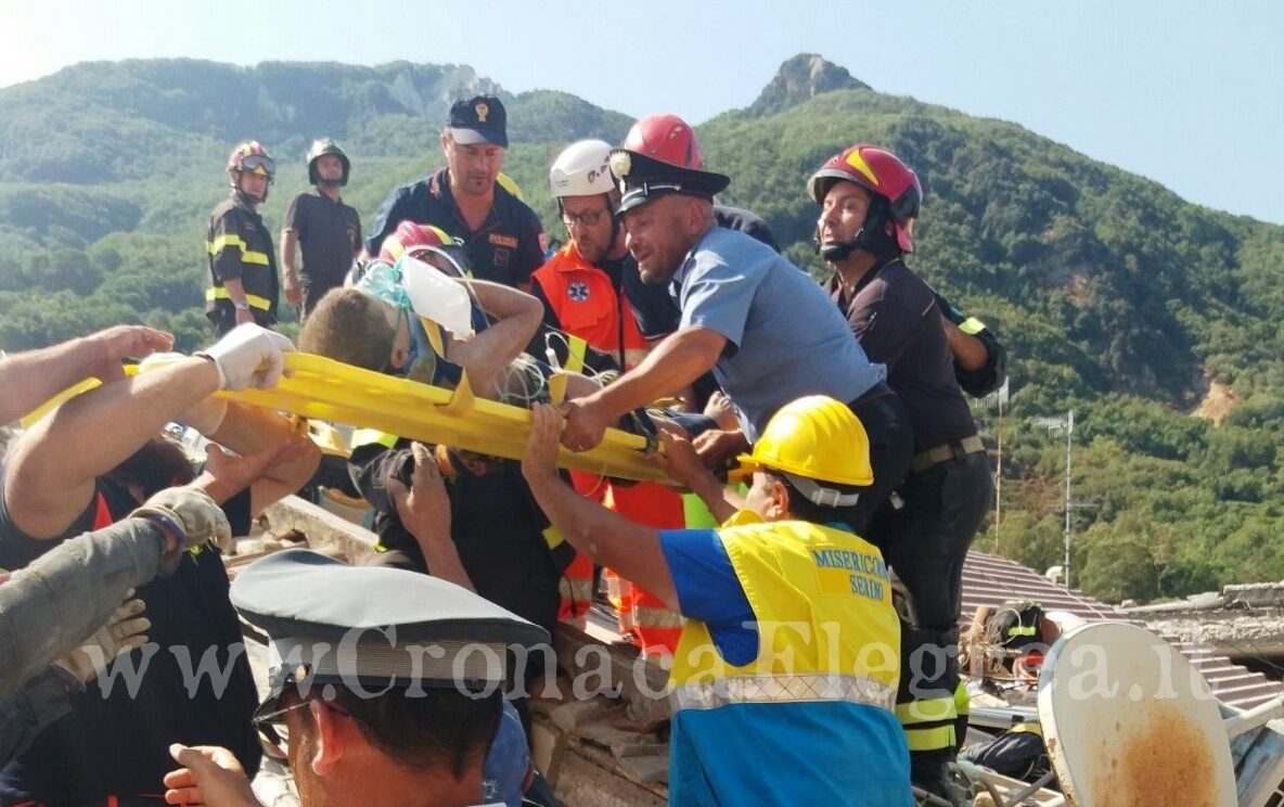 Terremoto ad Ischia, il piccolo Mathias dimesso insieme ad altri 2 feriti