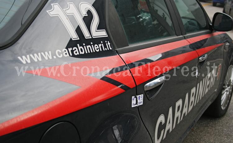 QUARTO/ Si ferisce con un coltello e poi tenta di recidersi la carotide: salvato dai carabinieri