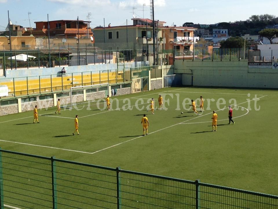 CALCIO/Colandrea show e il Rione Terra batte lo Stasia