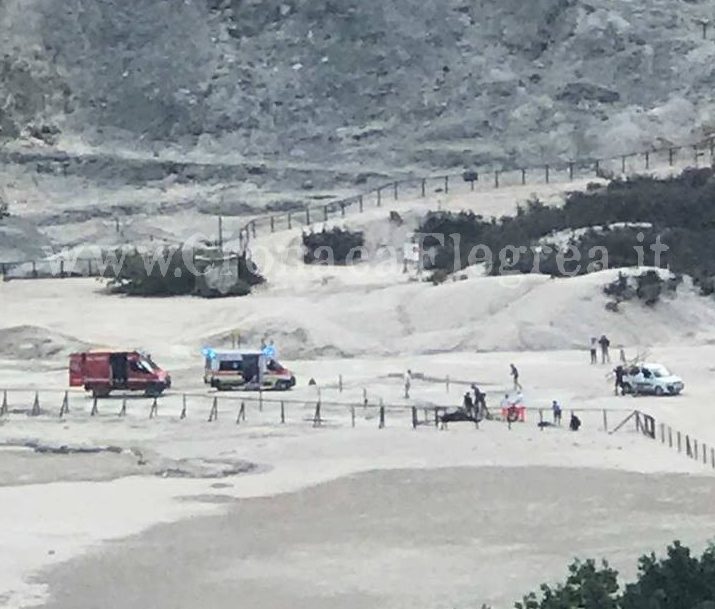 A Pozzuoli una fiaccolata per le vittime della Solfatara