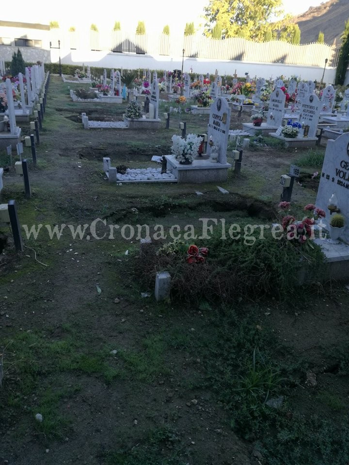 Cimitero di Pozzuoli sprofondato: resta chiuso fino al 27 novembre