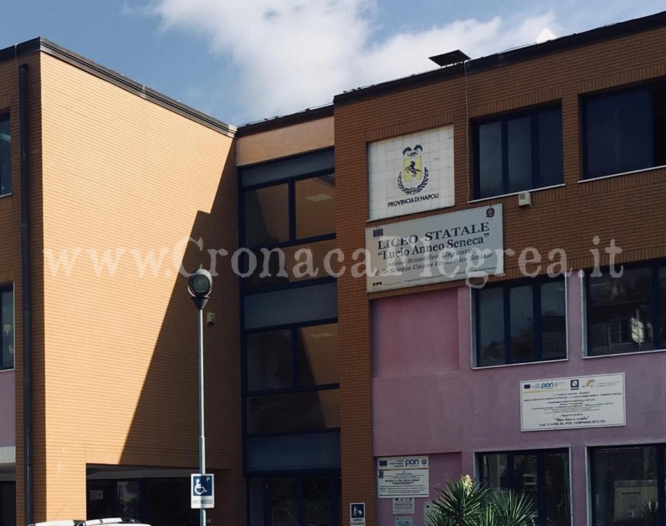 Secondo studente contagiato al Liceo Seneca di Bacoli