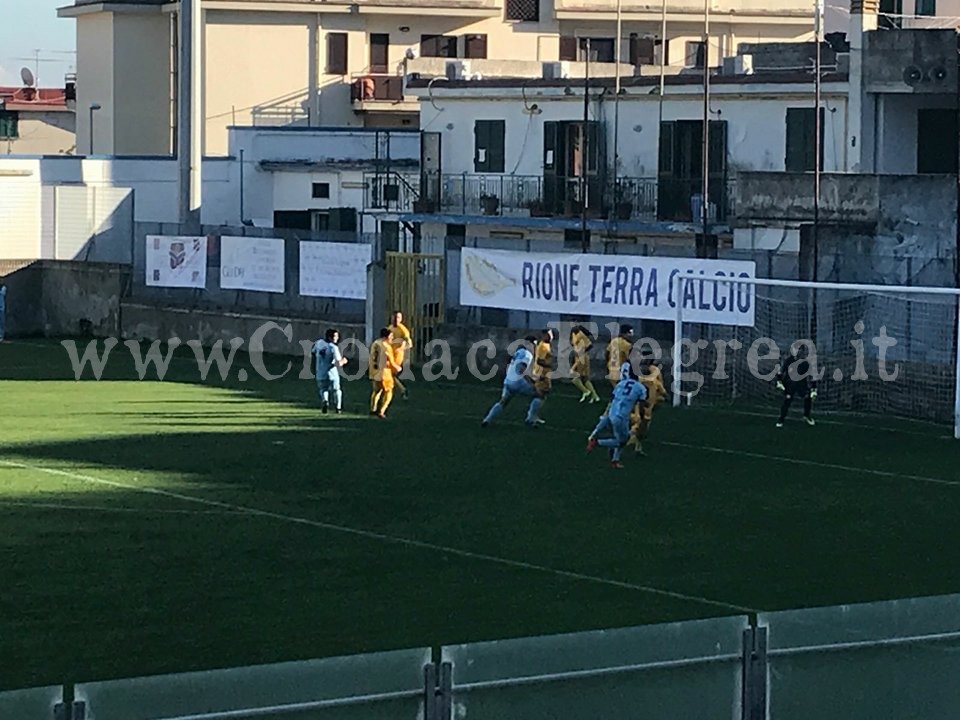 CALCIO/ Il Rione Terra è un diesel: cala il tris nella ripresa – LE FOTO