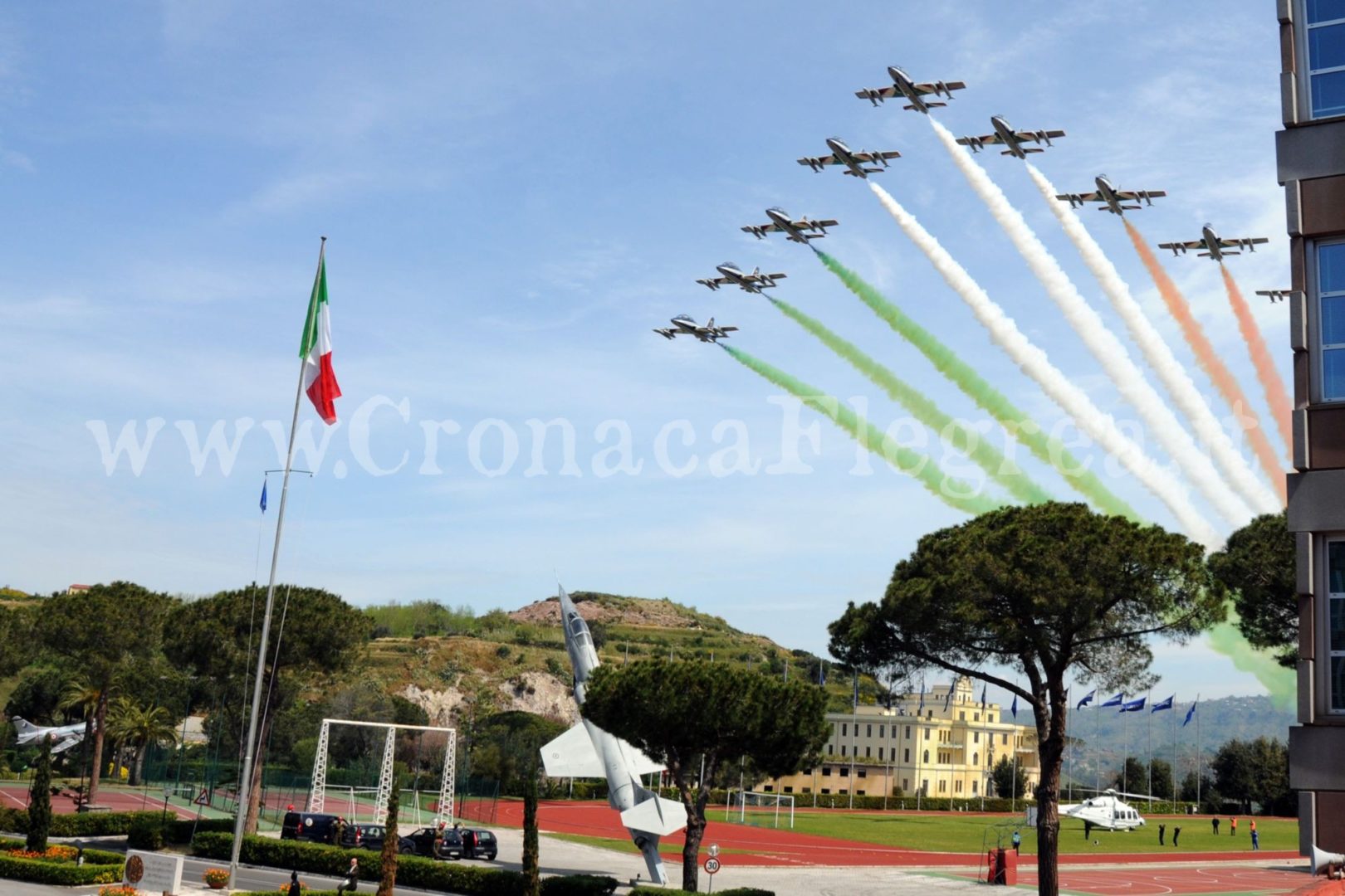 “Il futuro nelle tue mani”: pubblicato il bando di concorso per l’ammissione all’Aeronautica