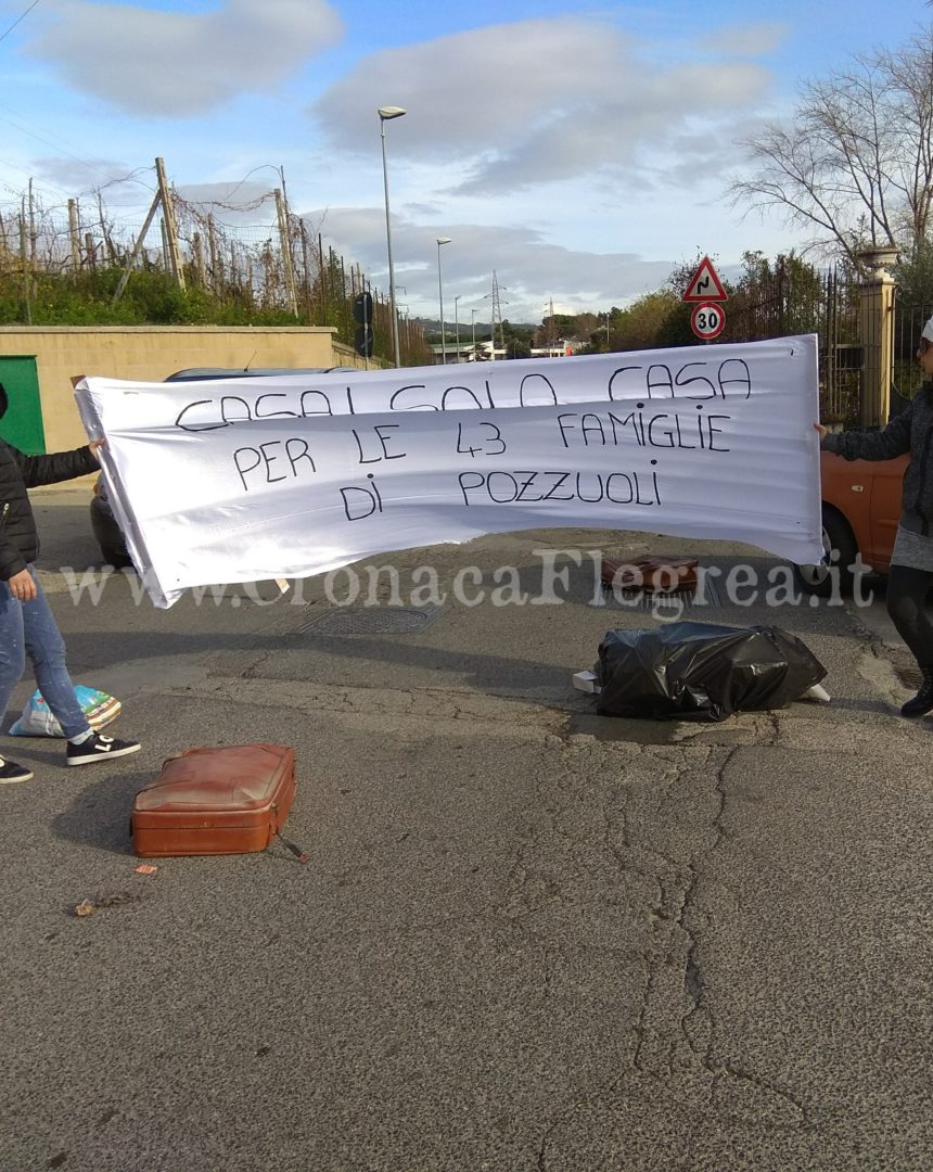 POZZUOLI/ Sfollati del campo container: é rivolta – LE FOTO