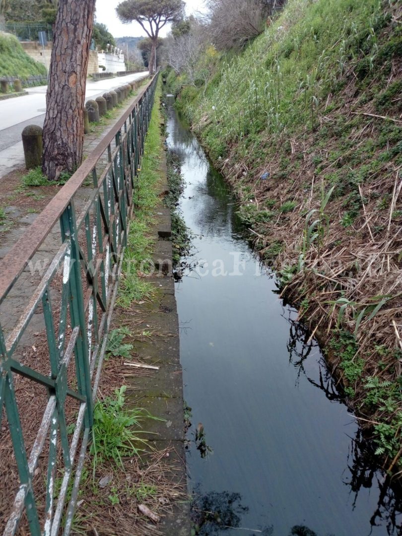 POZZUOLI/ Parte la bonifica del canale che collega il Lago d’Averno alla foce