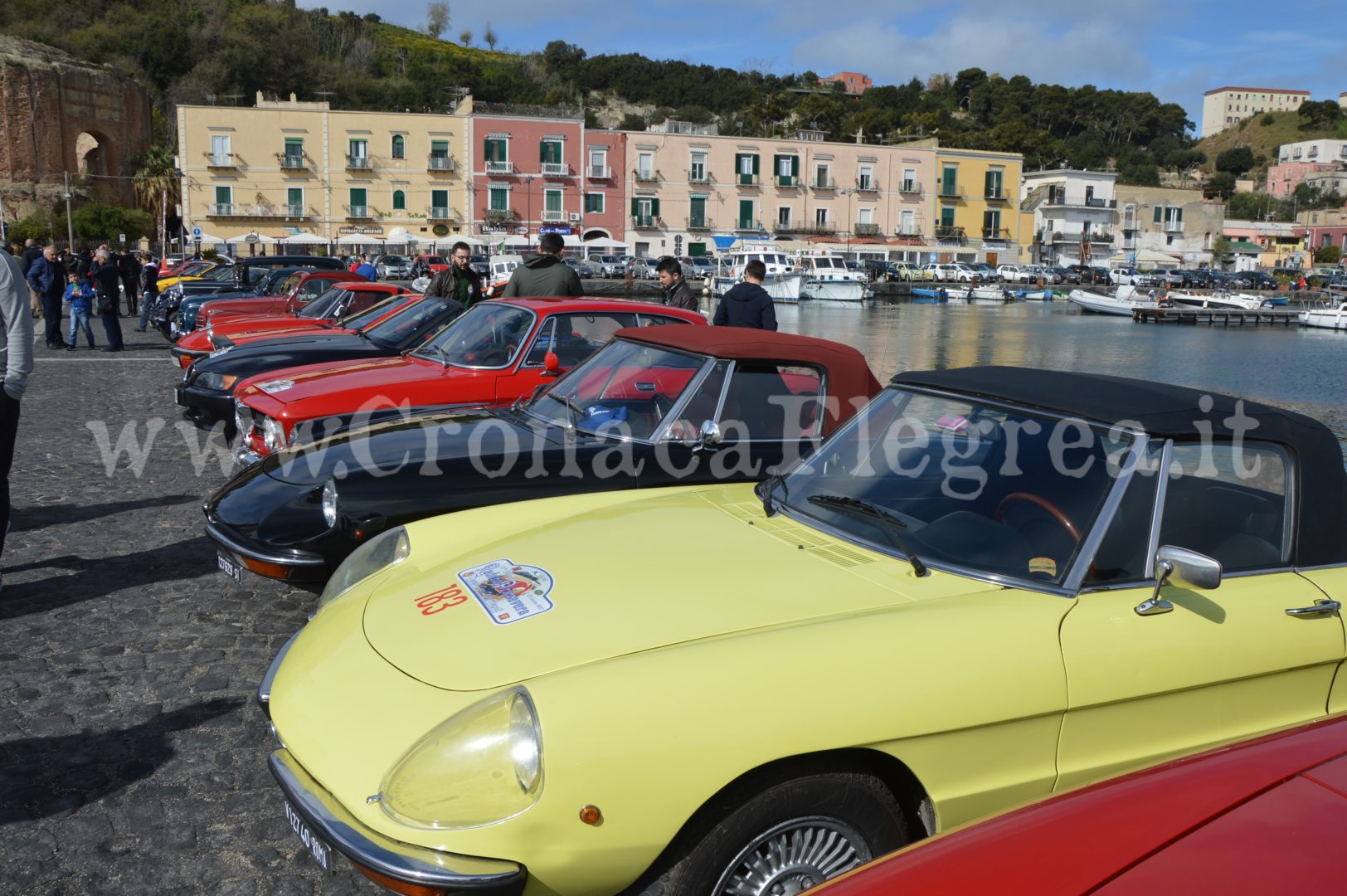 A Bacoli il “XXI Raduno di Primavera” di auto d’epoca – LE FOTO