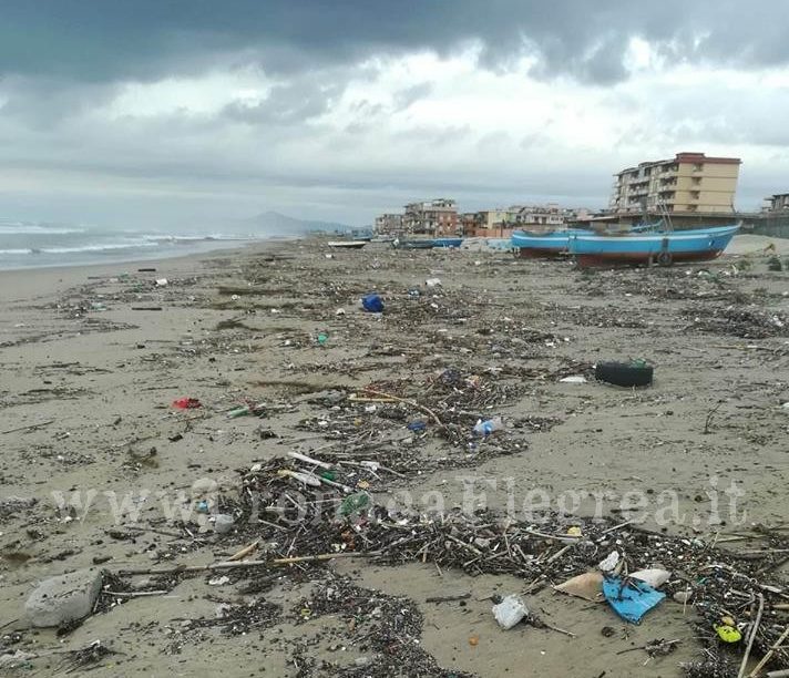 POZZUOLI/ Volontari pronti a pulire la spiaggia di Licola