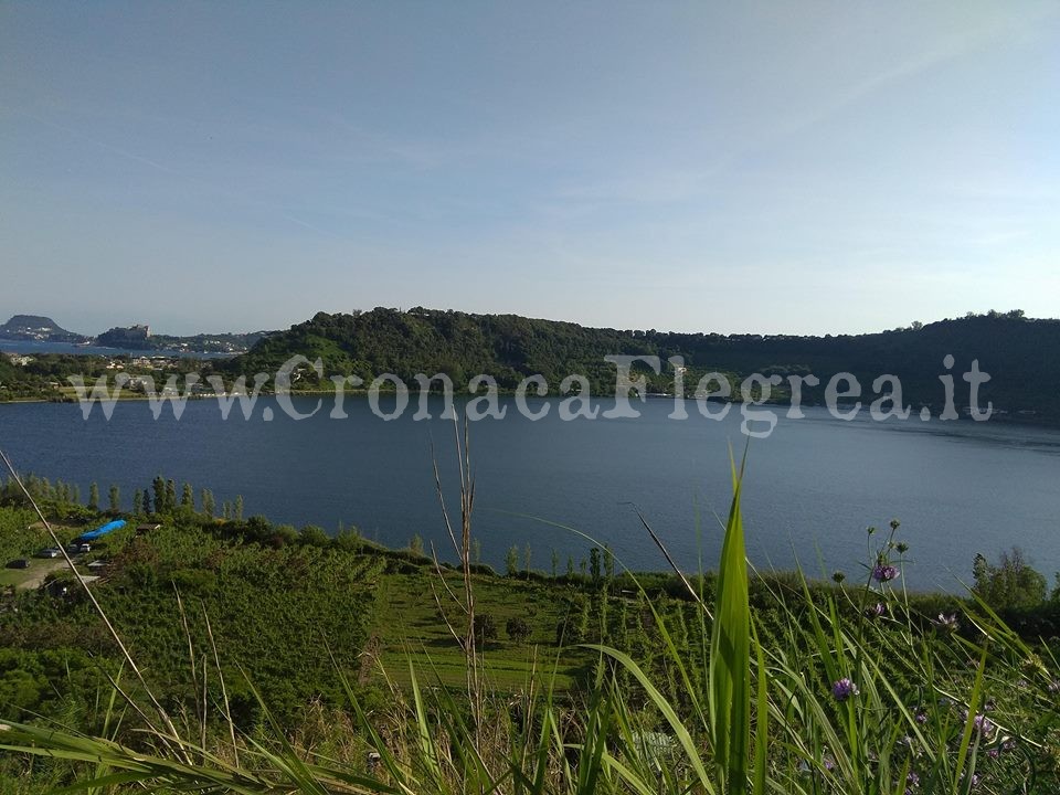 POZZUOLI/ Lago d’Averno, da giugno torna la zona a traffico limitato nei fine settimana