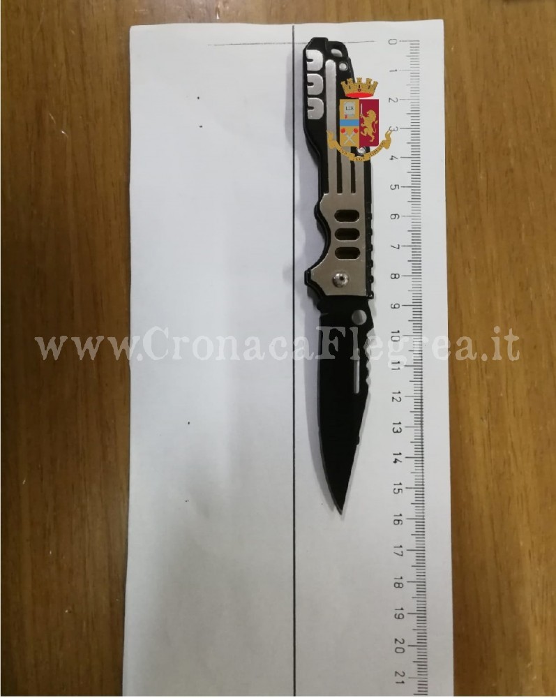 Ragazzino sorpreso dalla Polizia con un coltello di 15 centimetri