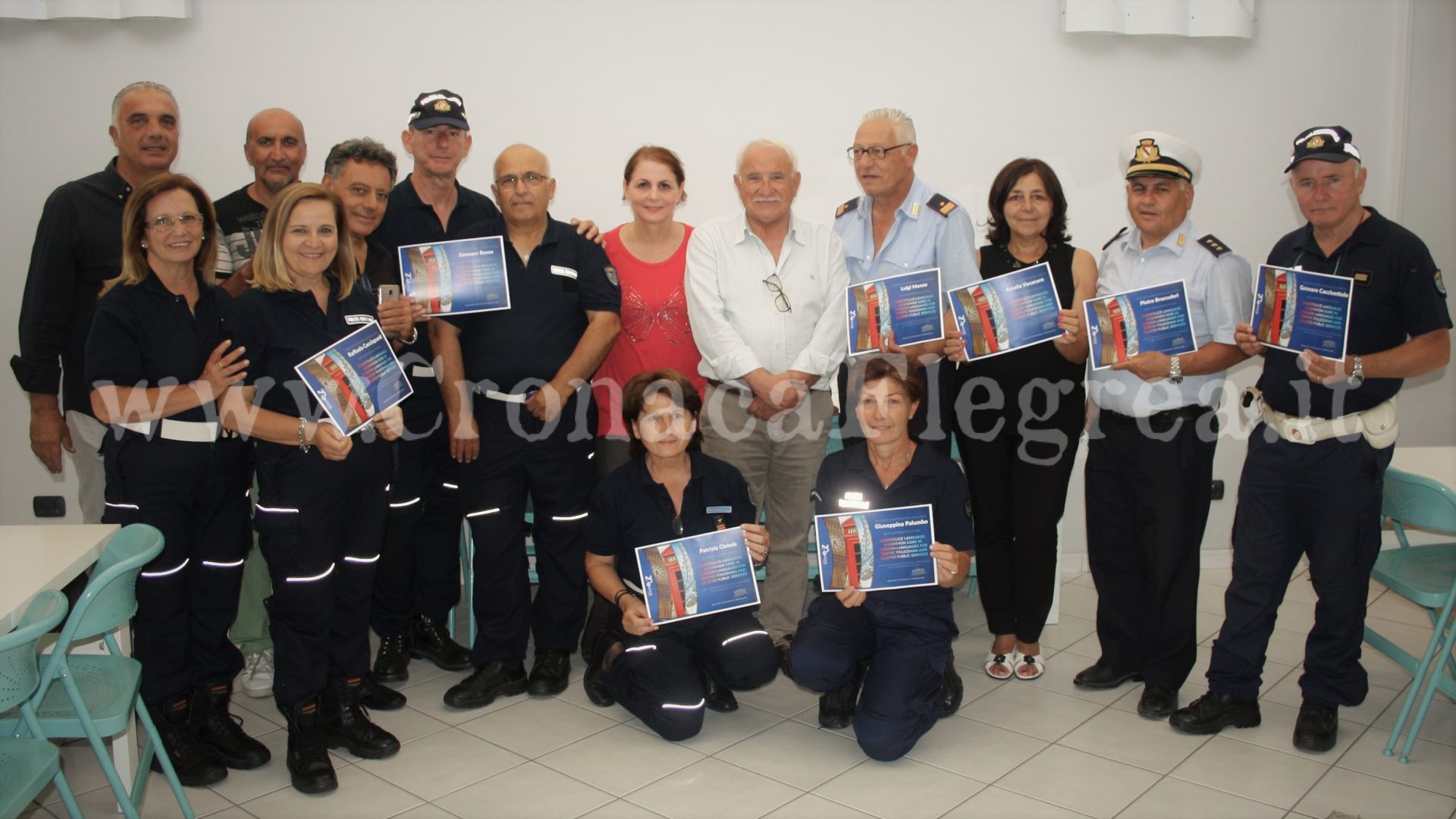 POZZUOLI/ I vigili in aula per imparare l’inglese – LE FOTO