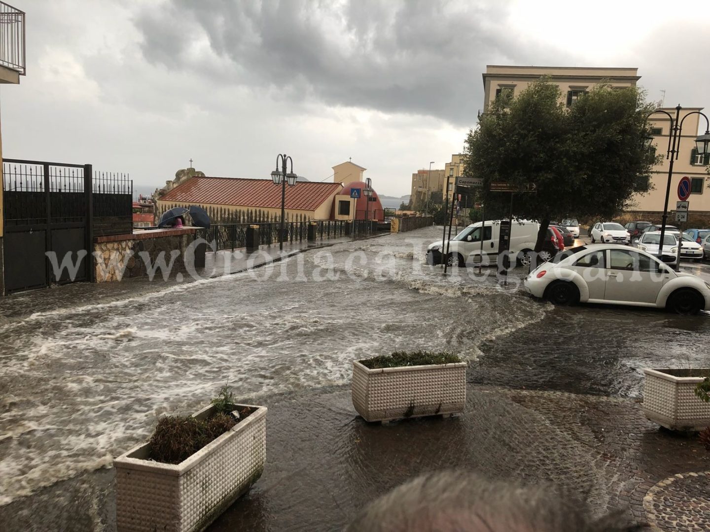 Maltempo, allerta meteo prolungata fino a domenica sera