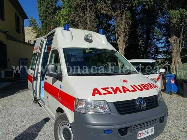 Operaio di Pozzuoli cade dal tetto di una scuola di Marano e muore