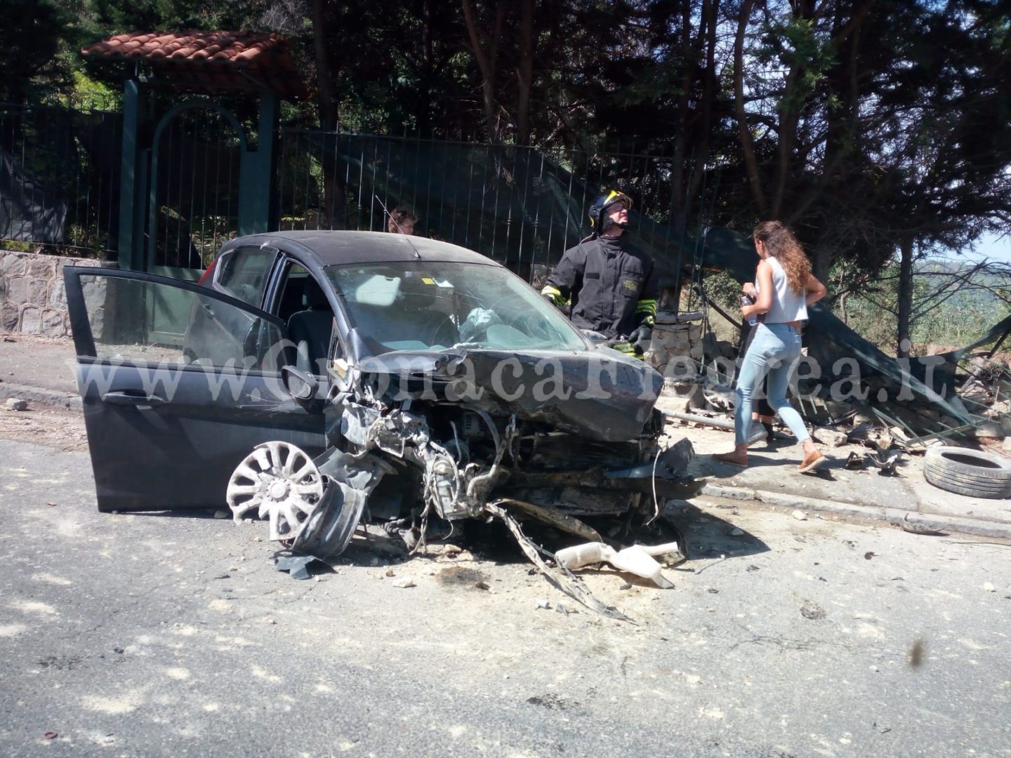 POZZUOLI/ Spaventoso incidente in via San Gennaro Agnano