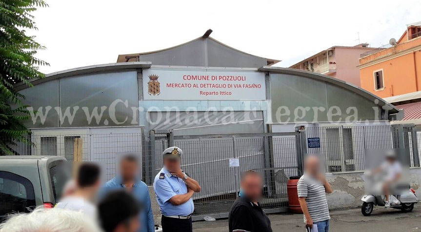 POZZUOLI/ Mercato sotto sequestro, la denuncia: “L’amministrazione nasconde i fatti e gli atti”