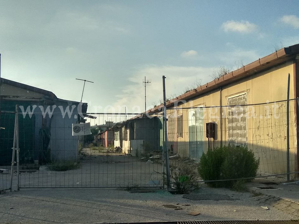 POZZUOLI/ Sgomberi di via Carlo Alberto dalla Chiesa, la minaccia: “Rioccuperemo il campo”