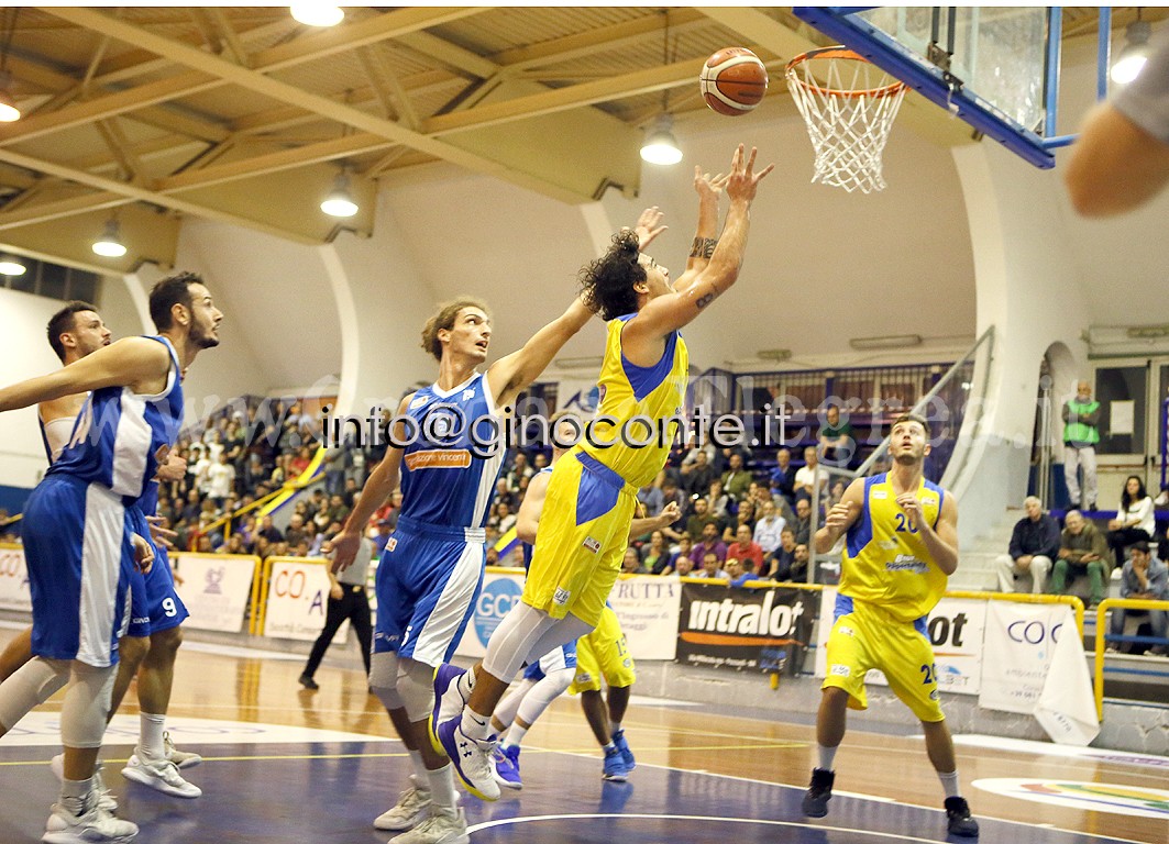 BASKET/ La Virtus Pozzuoli rialza la testa: importante vittoria contro Battipaglia