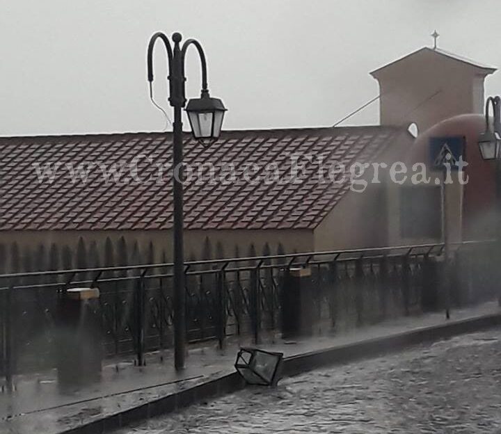 Allerta meteo per tutta la giornata di sabato: a Pozzuoli il sindaco chiude parchi, cimitero, pista e aree per cani