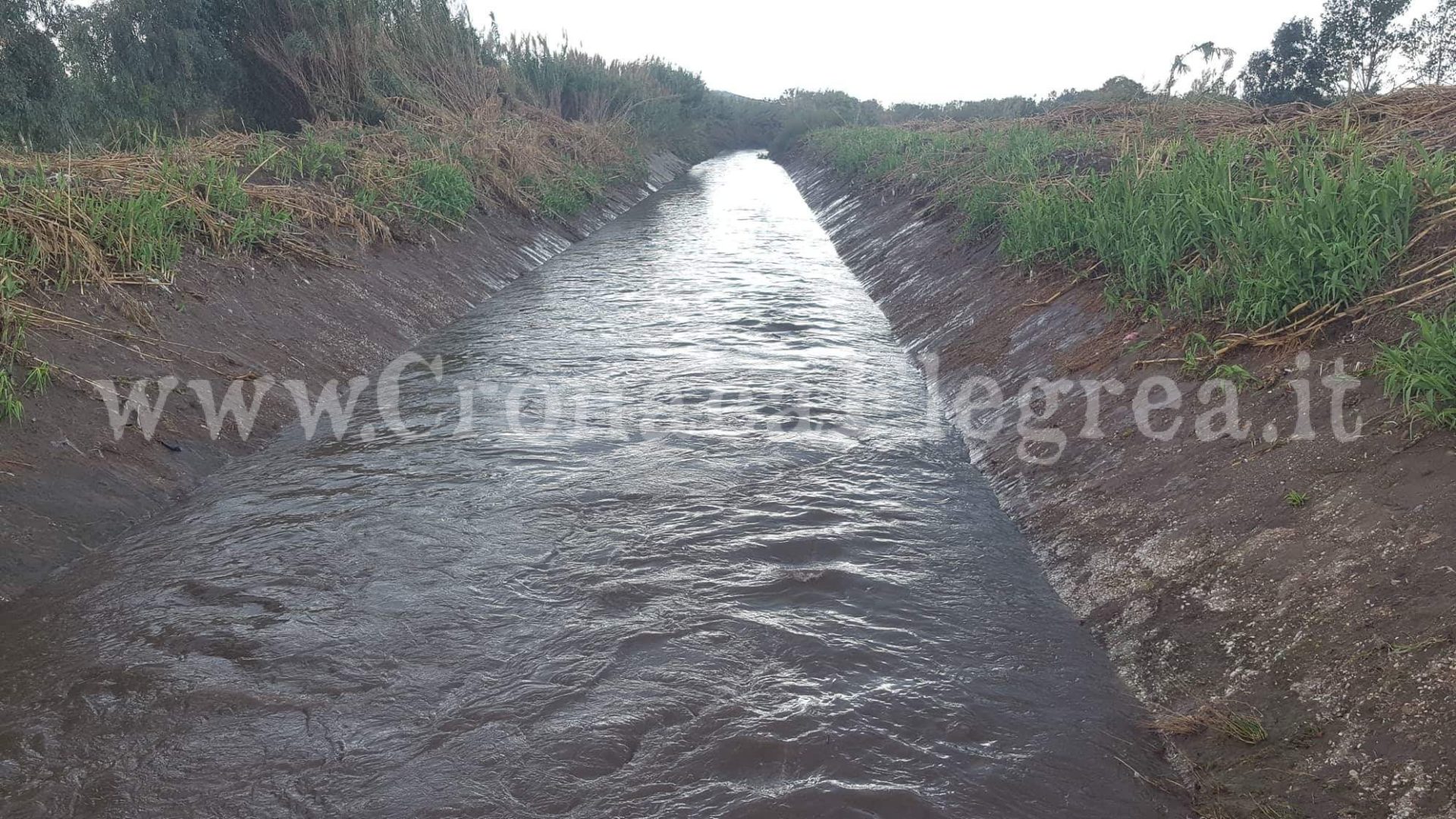 POZZUOLI/ La pioggia sferza Licola e provoca danni: occhi puntati sull’Alveo dei Camaldoli