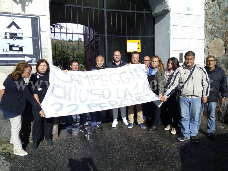 POZZUOLI/ Il campeggio Solfatara chiuso da un anno, gli ex dipendenti: “Ci hanno lasciato senza lavoro”