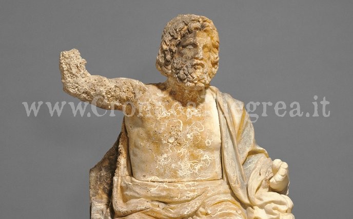 BACOLI/ Dopo 25 anni torna in Italia la statua Zeus in trono