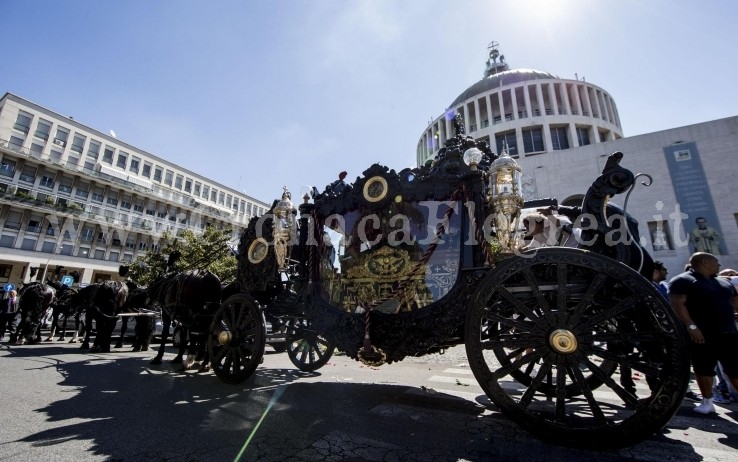 QUARTO/ Funerali Casamonica, interdittiva antimafia per la ditta funebre “Eredi Cesarano”
