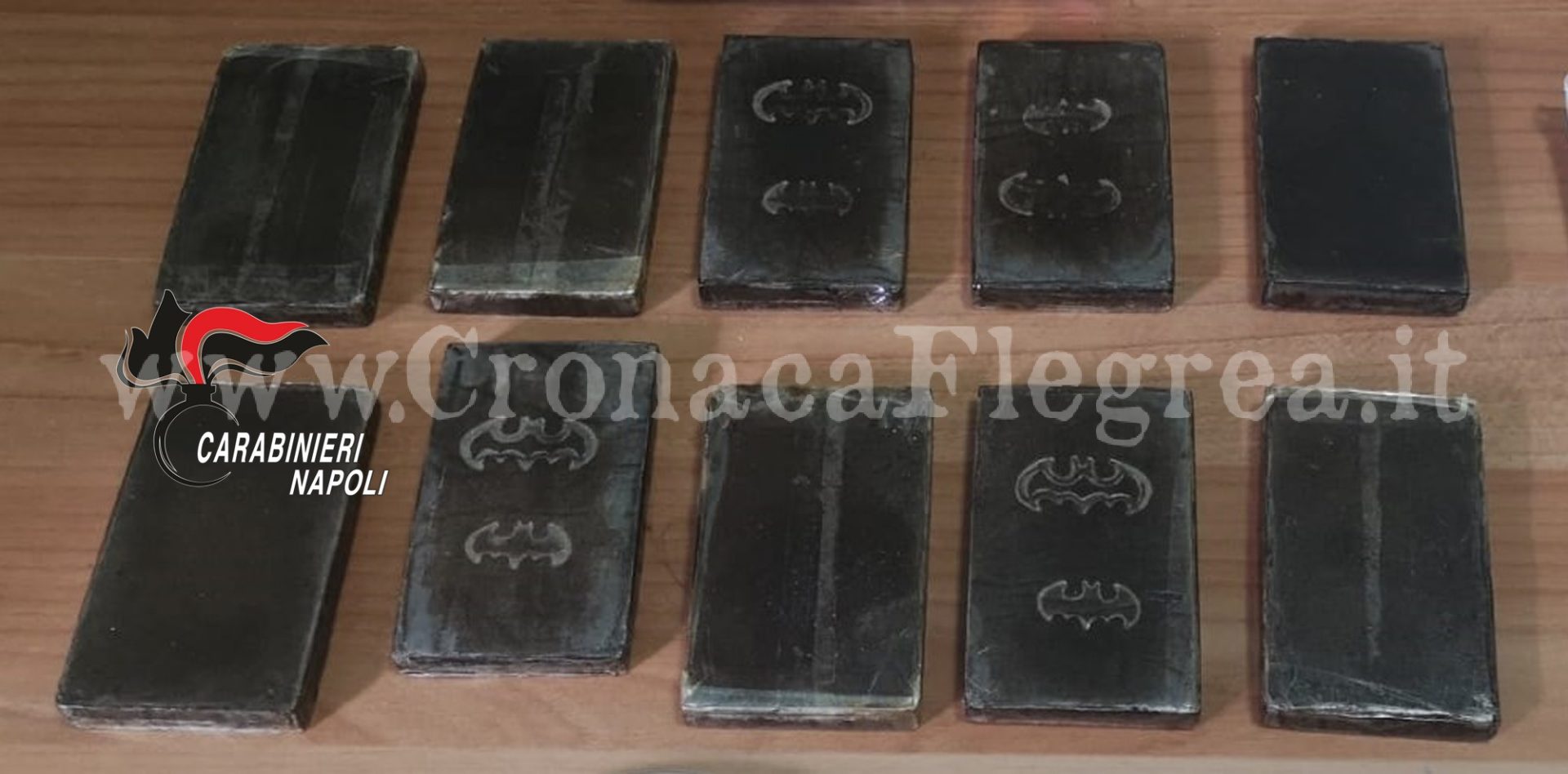 Hashish con logo di Batman: incensurato arrestato dai carabinieri