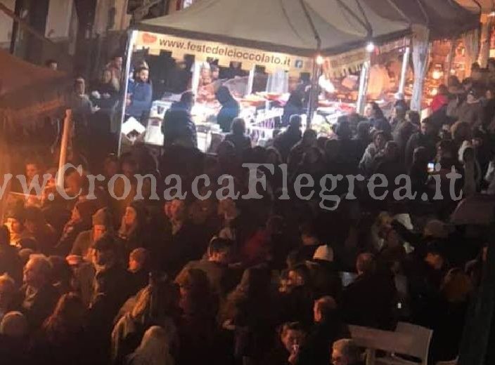 POZZUOLI/ Sold out alla “Festa del Cioccolato”, in migliaia in Piazza della Repubblica