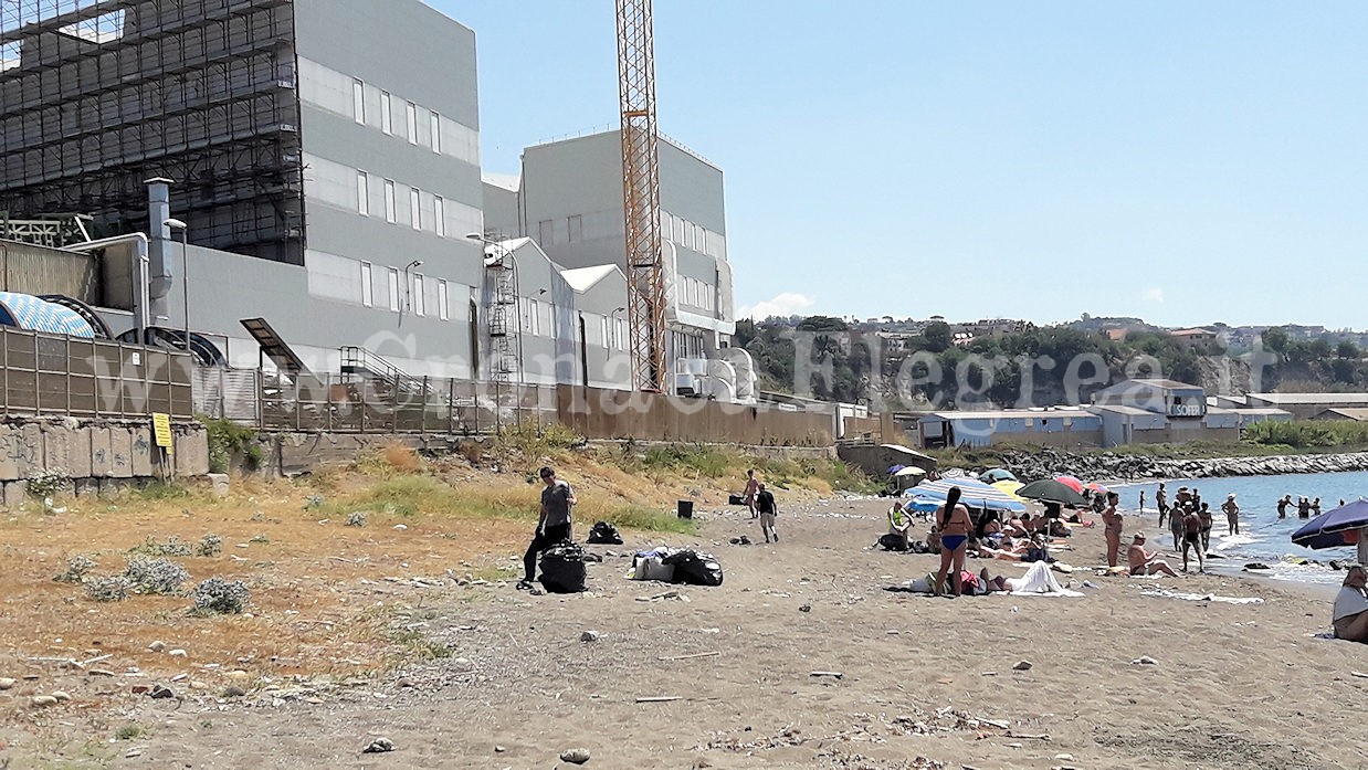 POZZUOLI/ E’ ufficiale: chiusa la spiaggia antistante lo stabilimento Prysmian