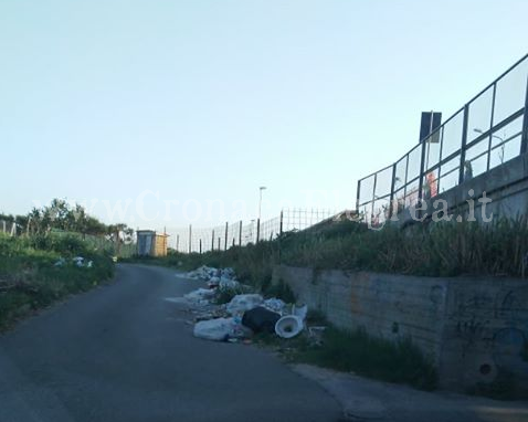 I LETTORI SEGNALANO/ «Sversamenti di rifiuti tra via Artiaco e via Celle»