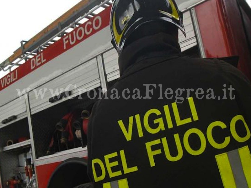 POZZUOLI/ Incendio in una casa a Monterusciello: scatta lo sgombero