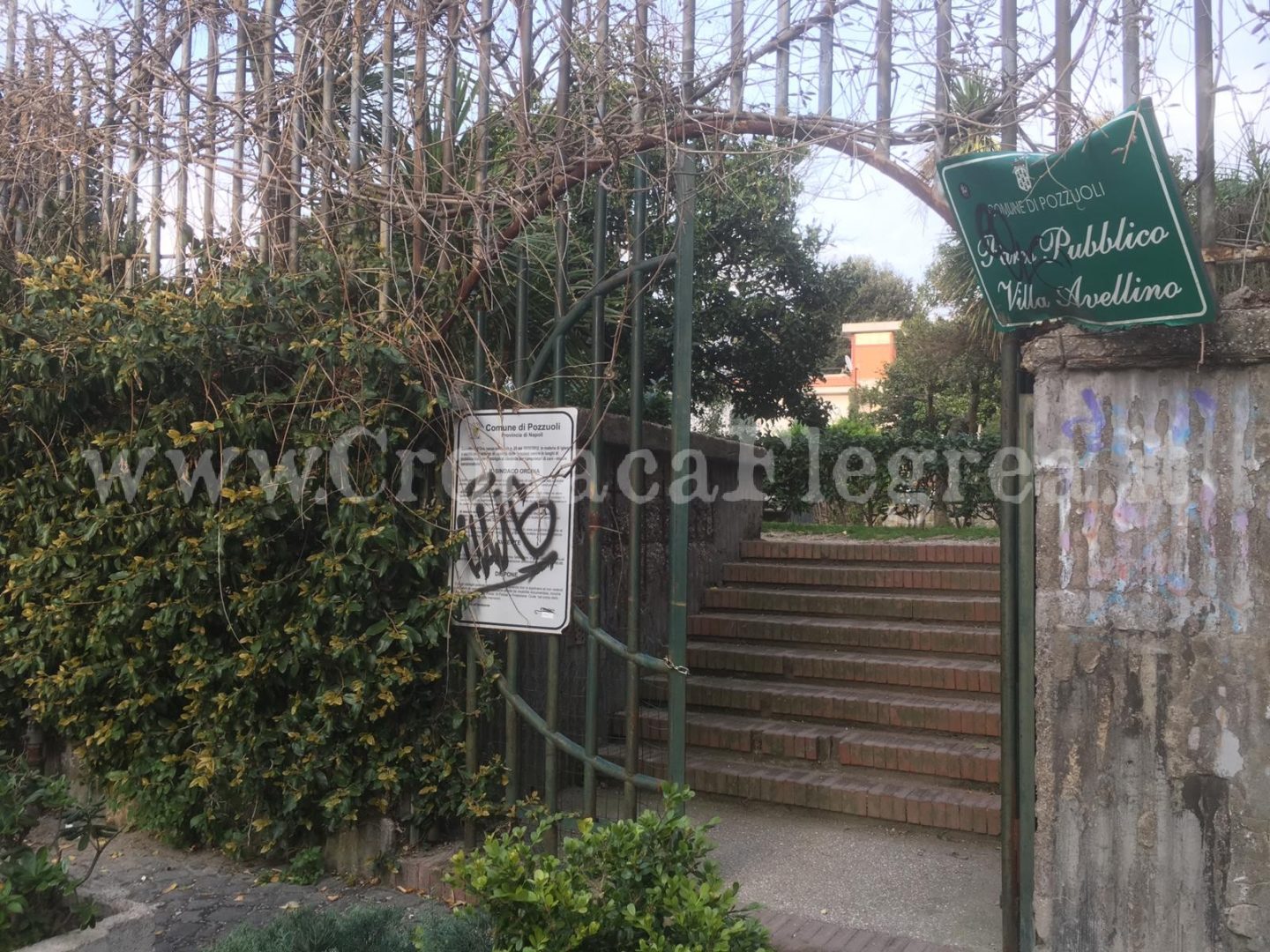 Maltempo, a Pozzuoli disposta la chiusura del cimitero e dei parchi