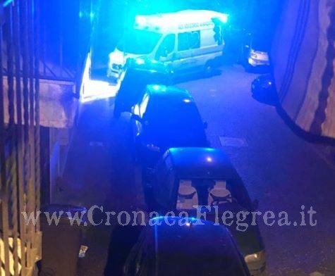 POZZUOLI/ Auto in divieto di sosta bloccano ambulanza a via Napoli