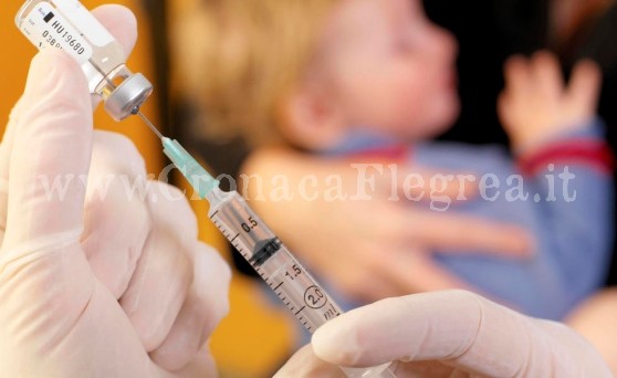 POZZUOLI/ Meningite: “Il piccolo reagisce bene”. E l’Asl dà il via alla vaccinazione bis