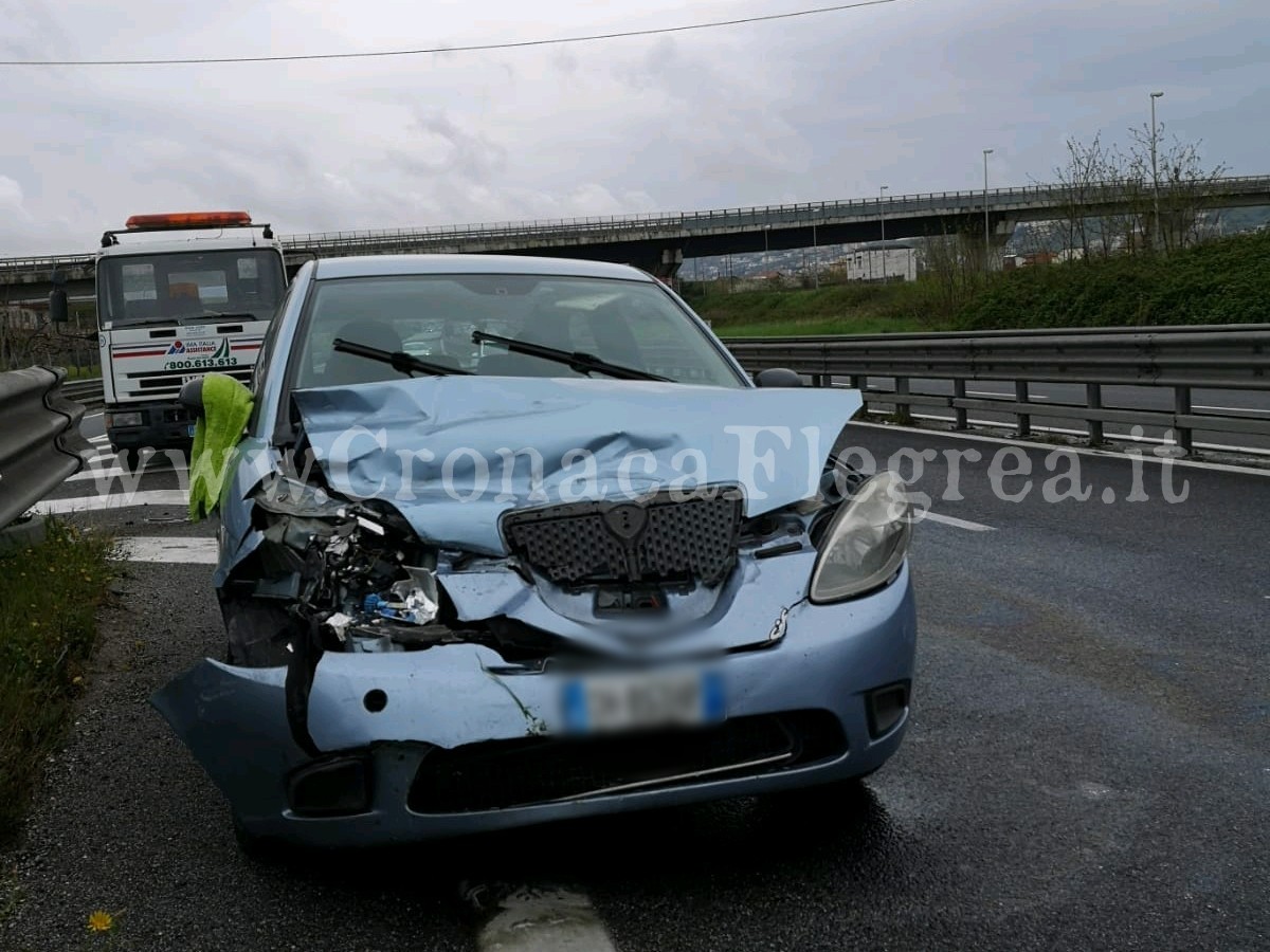 QUARTO/ Incidente sulla variante, guidatore soccorso da un automobilista