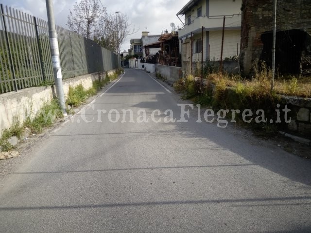 POZZUOLI/ Incuria in via San Vito: la denuncia corre sul web