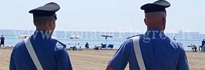 Latitanti al mare: in due catturati dai carabinieri in spiaggia