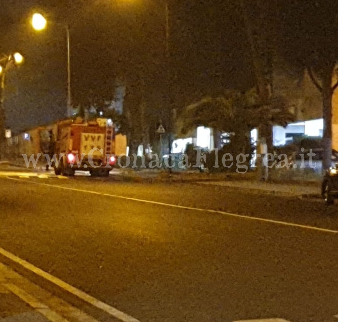 ULTIM’ORA/ Nuovo incendio a Monterusciello, residenti barricati in casa