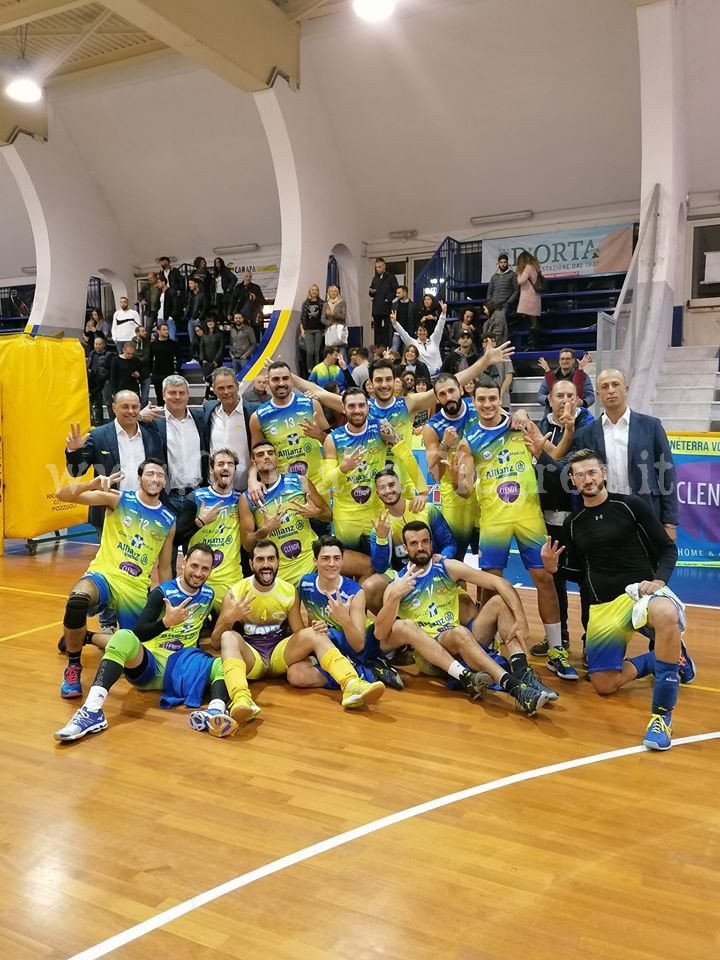 PALLAVOLO/ Poker di vittorie per il Rione Terra: al PalaErrico lschia travolta 3-0