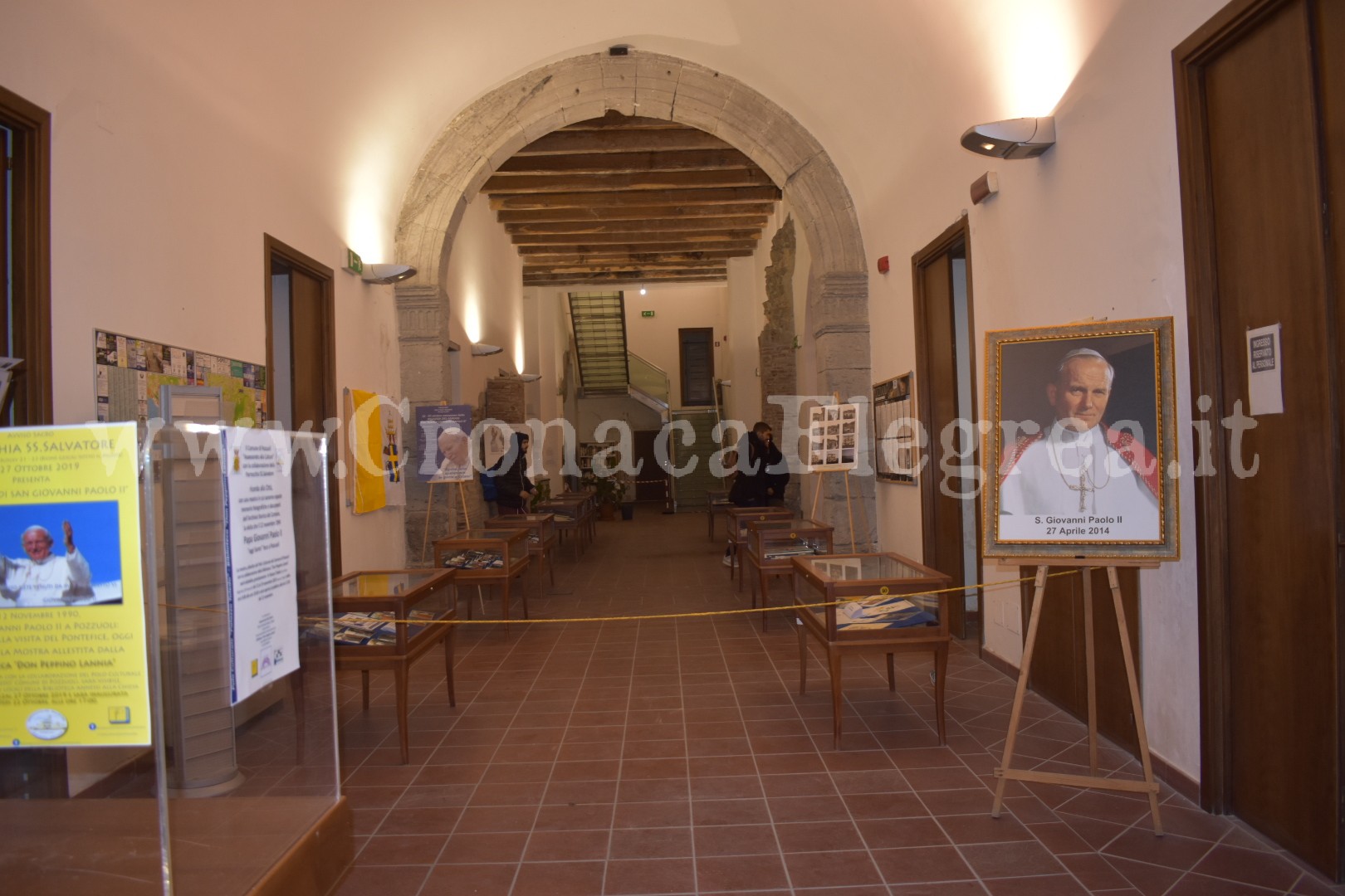 Tra comunità e spiritualità: la mostra dedicata alla visita di Giovanni Paolo II a Pozzuoli