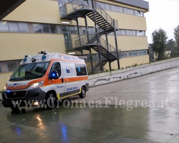 «Puzza di creolina»: arriva l’ambulanza al “Pareto”. L’ira della preside: «Procurato allarme»