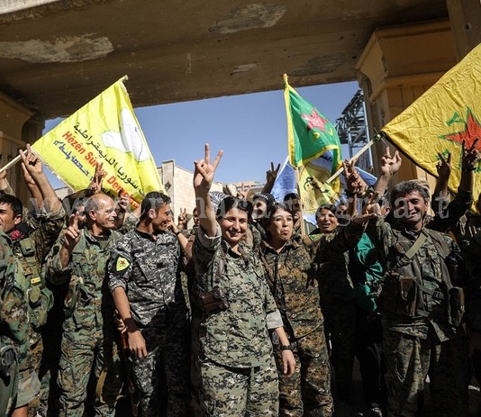 Pozzuoli al fianco del popolo curdo: «Fermiamo l’attacco turco in Siria»