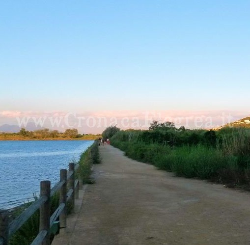 BACOLI/ Un giro intorno al lago Miseno per finanziare la costruzione di un pozzo in Benin