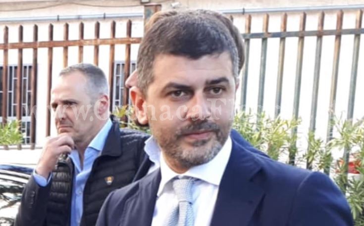 POZZUOLI/ Il Pd conferma il segretario, debacle per Manzoni e i dissidenti